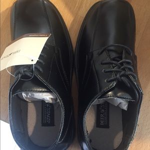 Boys size 3 1/2 black dress shoes